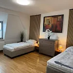 Apartmenthaus Weimarblick - Gratis Stellplaetze - Wlan - Smarttv - Zentral In דירה