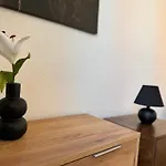 Apartment Apartmenthaus Weimarblick - Gratis Stellplaetze - Wlan - Smarttv - Zentral In