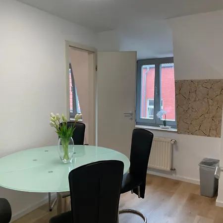 Apartmenthaus Weimarblick - Gratis Stellplaetze - Wlan - Smarttv - Zentral In Апартаменты