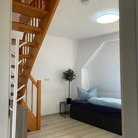Апартаменты Apartmenthaus Weimarblick - Gratis Stellplaetze - Wlan - Smarttv - Zentral In