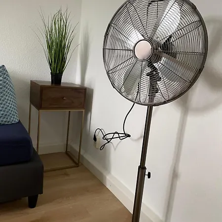 Apartmenthaus Weimarblick - Gratis Stellplaetze - Wlan - Smarttv - Zentral In Weimar (Thuringia)