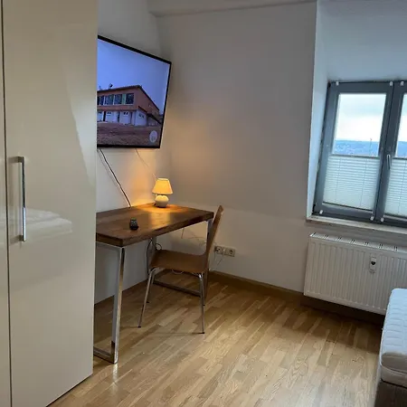 Apartmenthaus Weimarblick - Gratis Stellplätze - Wlan - Smarttv - Zentral In Apartment *