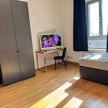 Апартаменты Apartmenthaus Weimarblick - Gratis Stellplaetze - Wlan - Smarttv - Zentral In