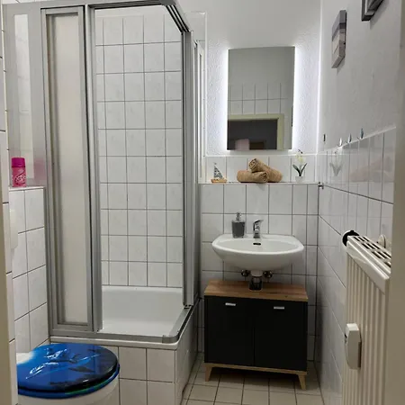 Appartamento Apartmenthaus Weimarblick - Gratis Stellplaetze - Wlan - Smarttv - Zentral In Weimar (Thuringia)