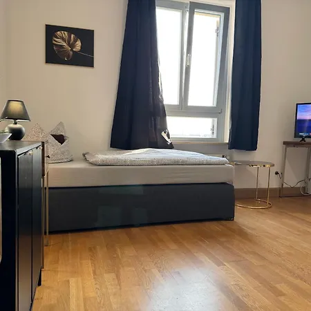 Appartamento Apartmenthaus Weimarblick - Gratis Stellplaetze - Wlan - Smarttv - Zentral In *