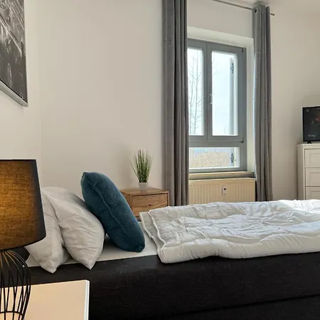 Apartmenthaus Weimarblick - Gratis Stellplaetze - Wlan - Smarttv - Zentral In *