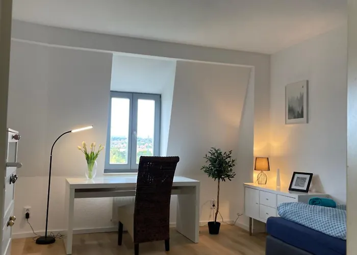 Apartmenthaus Weimarblick - Gratis Stellplaetze - Wlan - Smarttv - Zentral In Appartement *