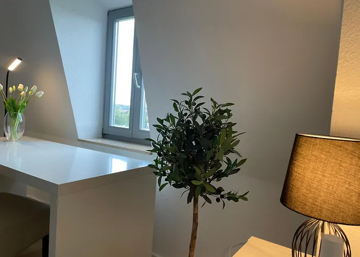 Apartmenthaus Weimarblick - Gratis Stellplaetze - Wlan - Smarttv - Zentral In